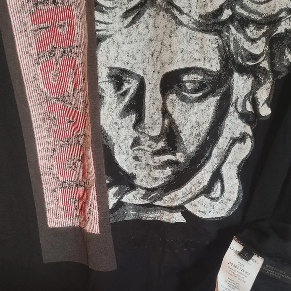 Versace Medusa Graphic T-shirt - Picture 11 of 11